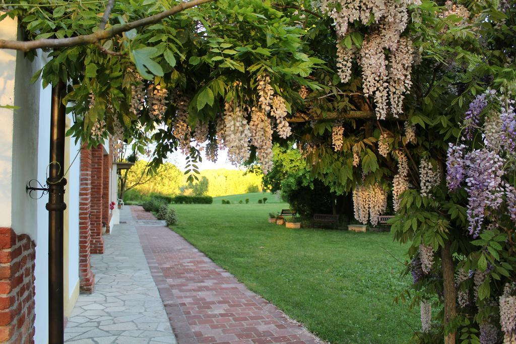 Guest House La Carolina Tigliole Εξωτερικό φωτογραφία